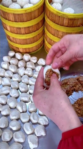 Dumpling Wrapping Skills That Look So Satisfying 🤯#youtubeshorts #food