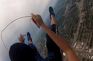 Watch the horrifying moment this skydiver’s parachute fails