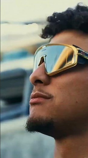 ▪️ The Latch Panel Patrick Mahomes II Collection - Oakley and Patrick Mahomes.
