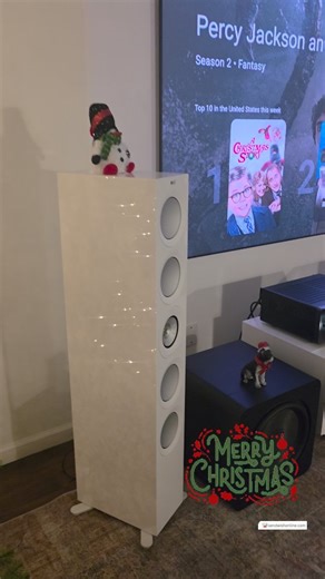 Merry Christmas 🎄 ... Happy Holidays. Love the way the Christmas lights sparkle off the @kef_america R11 Meta speakers. Call @valueelectronics for all your home theater shopping! | b_the_installer