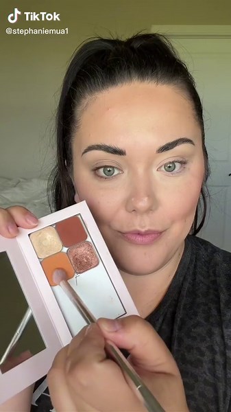 Stephanie Leigh on TikTok