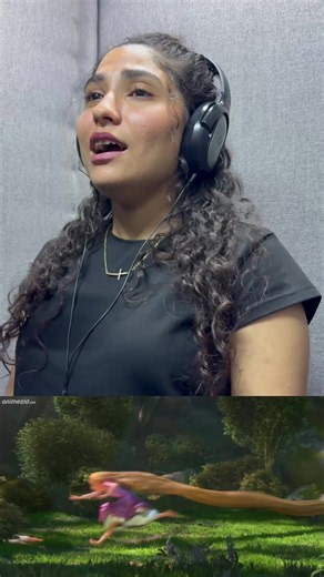 لما نسيب التيم لوحده في الاستوديو ونكتشف إنهم مش محتاجين سيناريو… محتاجين رقابة 😂🎙️