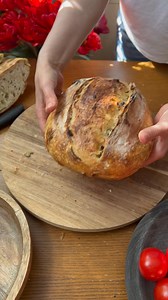 Basil & Dried Tomato Sourdough Bread | Detailed Step-by-Step Recipe | Italian Style Sourdough 🍅🌿 Such a simple combination - tomatoes and basil, but what could be better? 🤤 Try baking this bread, and you’ll be amazed by its taste and aroma! 280 g bread flour (or all purpose flour) 70 g whole wheat flour 270 g water 70 g sourdough starter 7 g salt 8 g fresh basil 🌿 40 g dried tomatoes 🍅 Temperature 23-24°C (73–77.0°F) 1. Water sourdough starter flour. Mix. 1 hour rest. 2. Add Salt. 40 minute
