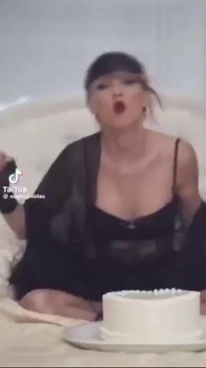 Delicious Torta Blank Space Recipe