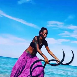 5.6M views · 14 reactions |  "Buugeng (boo-gang) a form of flow arts, the song is 'Dreams' by MegaPat". By Silent Awareness' Flow Journey Visit afropunk.com for more | AFROPUNK | Facebook