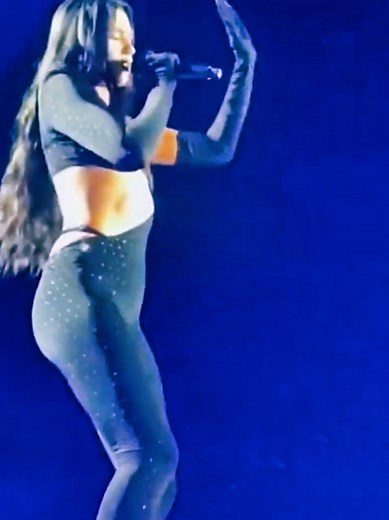 Dua Lipa LIVE - Be The One Hits Different Concert Vibes