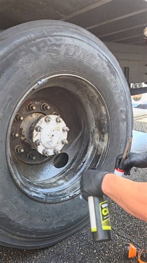 Dura Coating Technology​ Wheely Clean Concentrate - Professional Wheel Cleaner is made to remove the nasty brake dust and oxidation from chrome or aluminum surfaces ✨ Wheely Clean is NOT a degreaser, we are not removing grease or dirt 🚫 Wheely clean is not Purple Power, Dawn dish soap, Simple Green or any other degreaser amateurs use to clean wheels when in fact degreaser do a poor job cleaning wheels as they do NOT react and remove embedded brake dust! 🚫 Don’t forget to protect them with our 