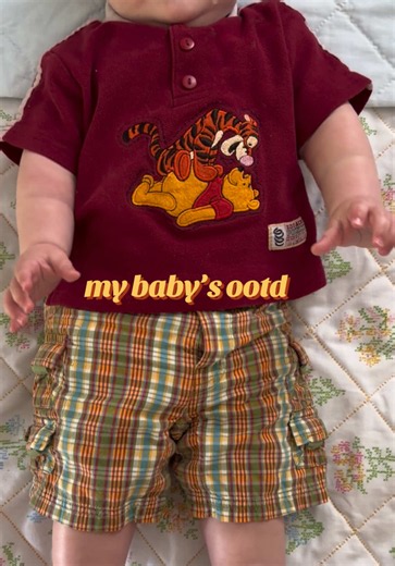 Baby OOTD: Vintage Baby Clothes & Winnie the Pooh Outfit Ideas