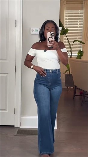 The Halara Flex mid rise tummy control jeans #creatoricons #kickstart