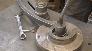 DIY Shoe Rack Made from Profile Pipe: A Functional and Modern Design