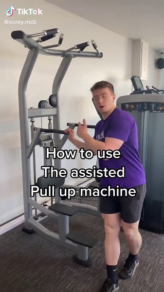 How to use the assisted pull up machine 🔥 #gym #fitness #workout #fyp #foryou #foryoupage