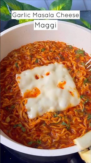 Garlic Masala Cheese Maggi Recipe