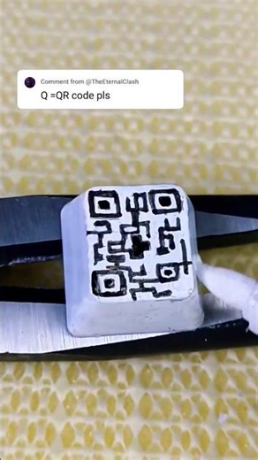 Drawing Q for Qr code but on the custom keyboard! #keycaps #drawing #keyboard