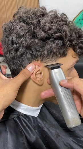 #taperfade #fade #barber #fadehaircut