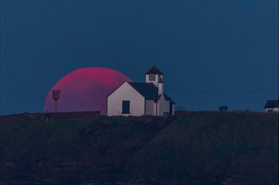 RAW VIDEO: Timelapse video shows flower Moonrise over Seaton Sluice in Northumberland
