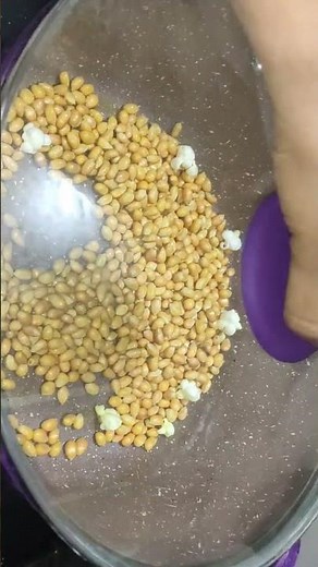 How to pop popcorn on the stove // How to make popcorn on the stove