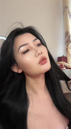 Anime-Inspired Makeup Tutorial for Chinese Girls in Shanghai