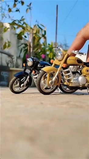 3 Scale Model Royal Enfield Bullet 500 Classic 500 Himalayan 500 Diecast Offroading miniature stunt