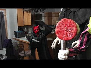 Spirit Halloween 2021 - Ghostface