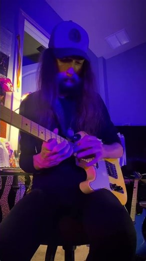 Behringer UM300 Demo - Jazz Fusion (Medium/High Gain, upper-Mid Focused