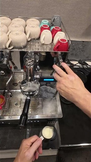 Barista POV: Watch Me Make a Cortado