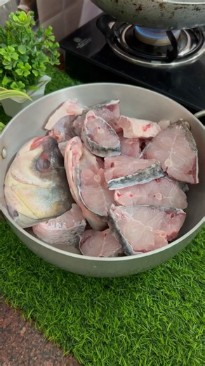 Bihari Style Sarso Wali Machli 🐟 The TASTIEST Fish Curry! #Shorts