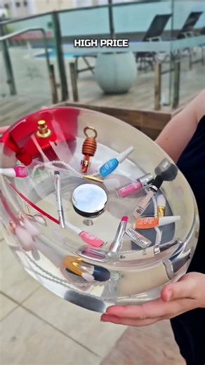 Viral Trends | Unique business idea 💡 See how this woman is earning lakhs of rupees every month by making epoxy sinks. First, she places different... | Instagram