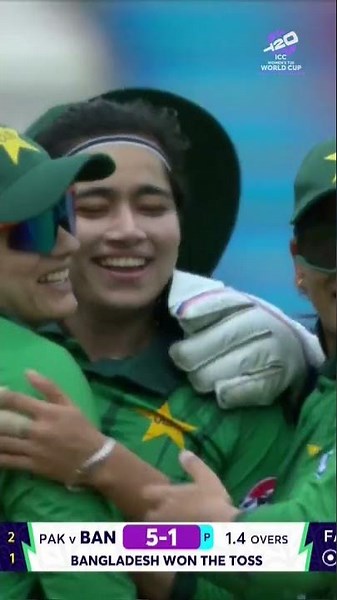 Fatima Sana with a peach to trap Sharmin Akhter leg-before off her first over 🔥 #T20WorldCup