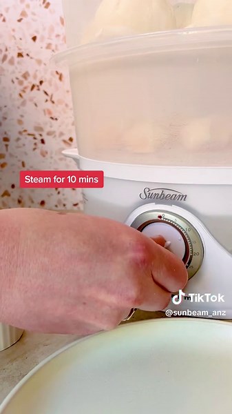 Enjoy dinner in no time with the instant steam function 💨 Just add your ingredients and let Sunbeam do the cooking 👩‍🍳 Sunbeam product: VitaSteam #Sunbeam #LiveMoreEffortless #SunbeamVitaSteam