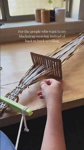 Handmade belt loading! Band weaving with a backstrap method is one of the easiest ways to make