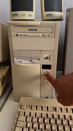 In the ’90s, computers had a smell like no other. The faint ozone scent from warm monitors blended with the metallic and dusty aroma from inside the case. Even the subtle burnt-plastic smell of a working floppy drive lingered in memory. That scent wasn’t just of a machine—it was the smell of childhood, gaming marathons, and first-time internet adventures. #retrocomputer #retrogame #90s #2000s | Emrah Retro Computer