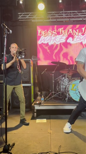 Less Than Jake Open with “Lockdown” (Wake & Bake 2026 Night 1) | Epic Horn Intro 🔥