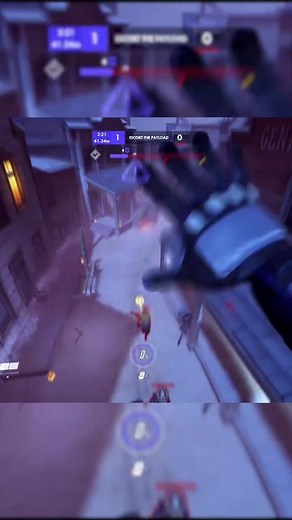 Unveiling Overwatch 2's Impressive Play of the Game Moment featuring Tracer