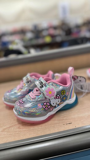 7.3K views · 83 reactions | 勺 How cute are these new Hello Kitty sneakers for your little ones?! They light up! Link in bio to shop these ($28.00) #target #targetfinds #targetrun #targetstyle #hellokitty #hellokittycore #girlmama | Target Gems | Facebook