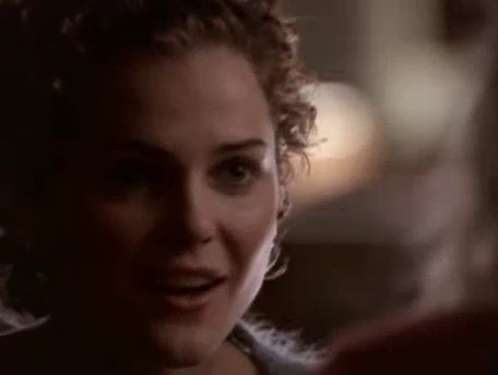 Felicity S02E13 Truth Or Consequences