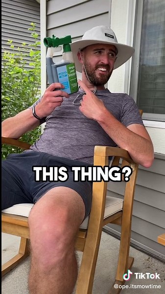 Do the thing 🌱 | Hose end fertilizer sprayers made easy for a quick grass green up. Good for all grass types 🙌🏻 #grasstok #grasstiktok #lawntok #lawntips #lawntiktok #fertilizer #greengrass #grass #lawncare