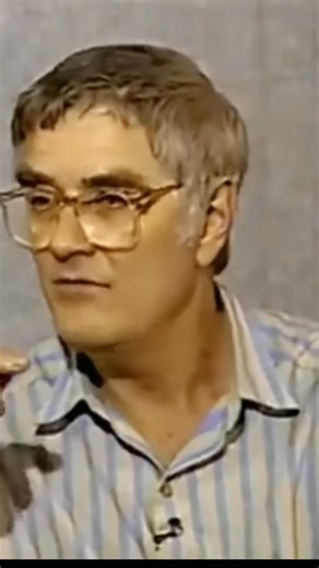 Budd Hopkins Speaks at The Foreign Press Center Briefing in 1987 About the UFO Abduction Phenomenon #alienabduction #ufo #aliens #thegreys #uap #ets #interview #pressconference #1987 #1980saesthetic #oldisgold | Life in the garden