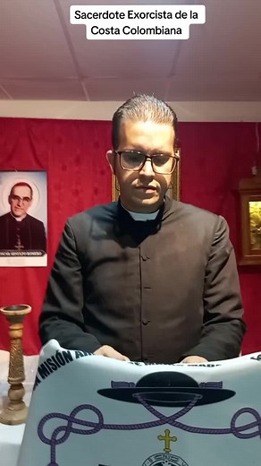 Sacerdote Exorcista de la Costa Colombiana Padre Jonathan Nuñez Congregacion Sacerdotal Internacional Católicos Independientes #exorcista #Liberacion #iglesiacatolica #brujeria #posesionesdemoníacas #sacerdote