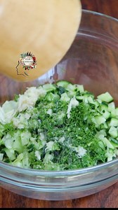 481K views · 3.6K reactions | Sos din iaurt cu usturoi si castraveti. 2-3 castraveti mici 2 catei de usturoi sare piper 350 gr iaurt marar | Ella Cooking | Facebook