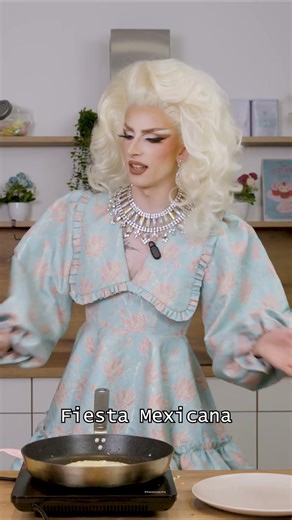 DU BIST SO HEIẞ WIE EIN VULKAN! #onlycakes #ariaaddams #backen