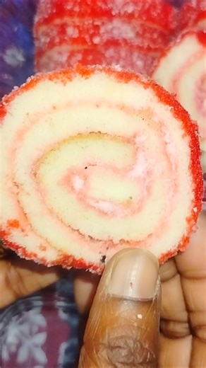 Pink Swiss Roll Cake 🍰 #shorts #cake #swissroll #holi #viral