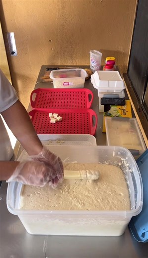 Haciendo banderillas coreanas 🫰🏻#fyp #banderillascoreanas #comida #ogsnack #emprendimiento