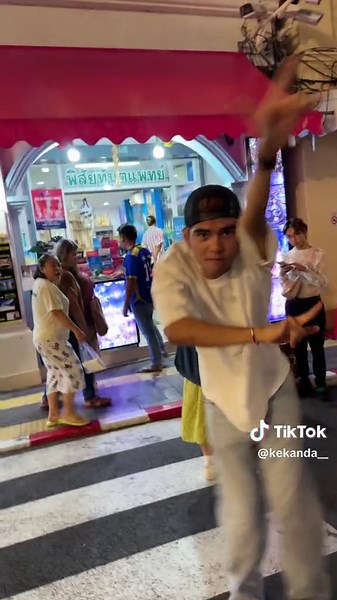 Traditional Thai Oil Lamp Ceremony with Rayyan and Kanda