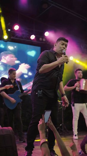 Muchas gracias mi gente de San Sebastián por cantar conmigo todas mis canciones. 🪗🎤 | Alex Manga