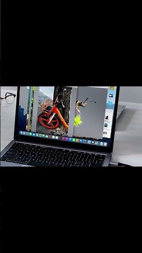 “USB-C/Thunderbolt Docking Station – Expand your laptop into a full workstation