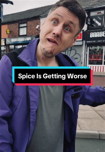He’s adamant he doesn’t touch it! #BillyMoore #Bolton #FYP #Viral