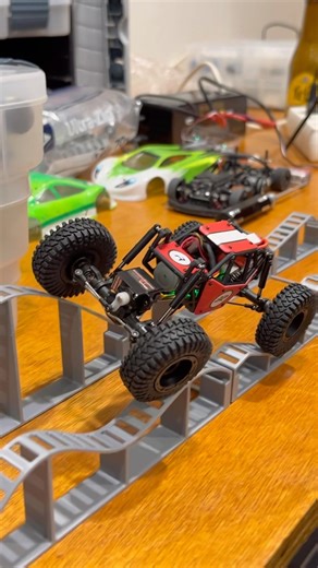 When the R32 micro RC rock crawler meet mini-z driver’s stand ! Make fun on your desk ! #rccrawler