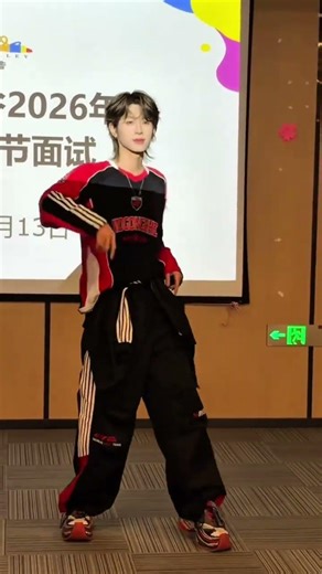 Exclusive Interview at the First NPC Talent Show in Nanjing Happy Valley