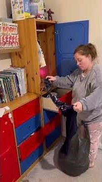 Our big end of year clothes declutter 🧦 #decluttering #declutter