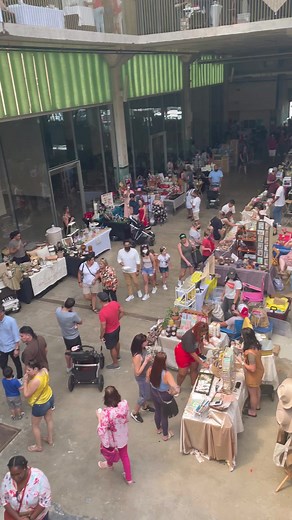 34K views · 372 reactions | It’s time for one of the largest Spring Markets in Houston on March 18th & 19th from 11am to 5pm! Join us for an unforgettable two-day Artisan shopping experience in the X-Atrium presented by Vibe Artisan Markets with over 300 local artists, creatives & makers for the weekend. | POST Houston | Facebook